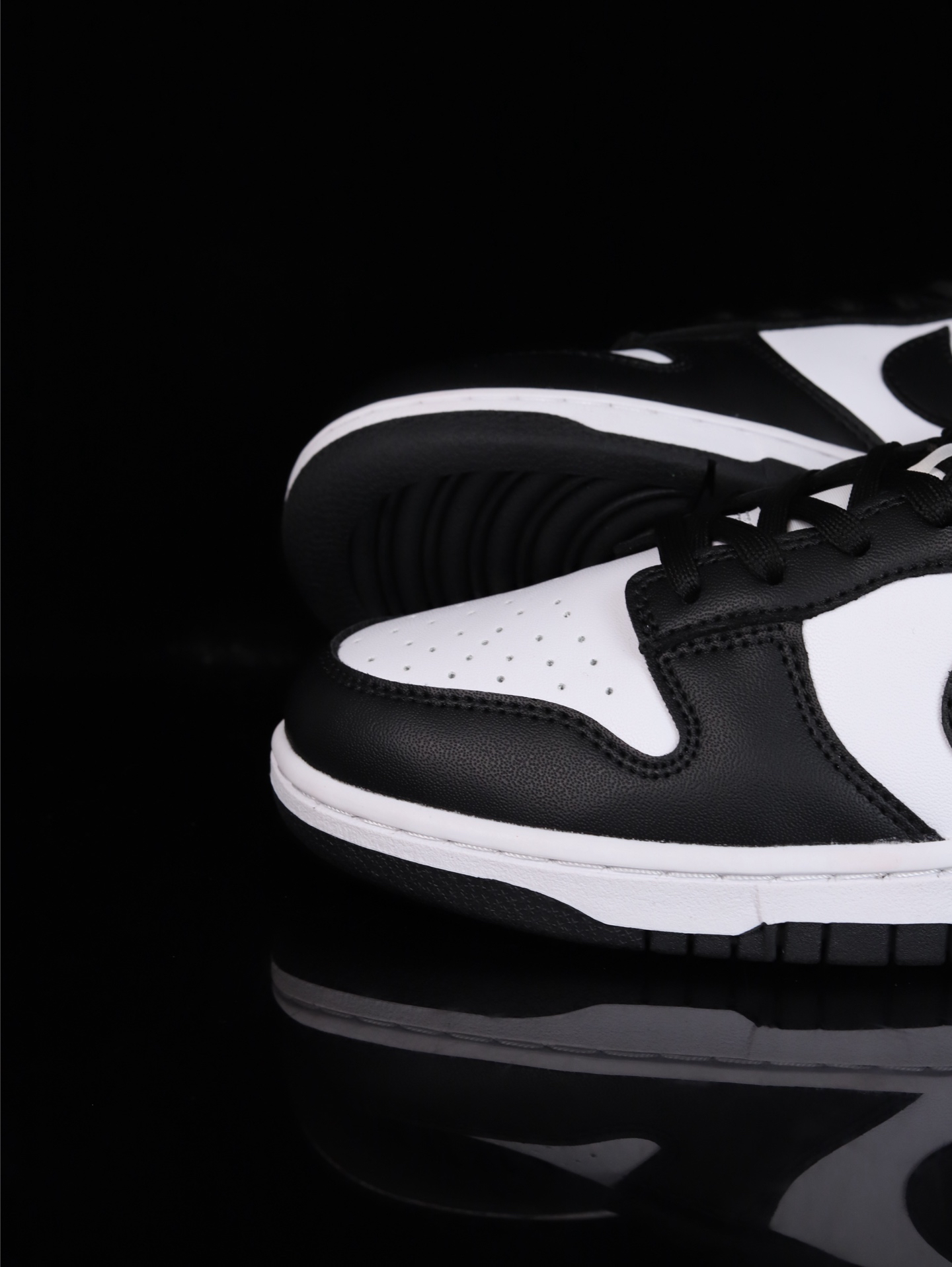 Special offer on Nike Air Jordan 1s, delivery within 7 days in the US.